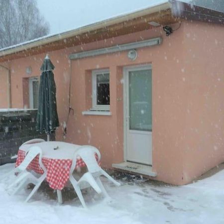 Le Coin Tranquille Au Pied Du Puy De Dome Apartman Pontgibaud Kültér fotó